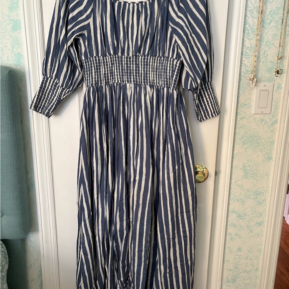 Anthropologie Long Sleeved Sweetheart Midi Dress - Picture 3 of 5